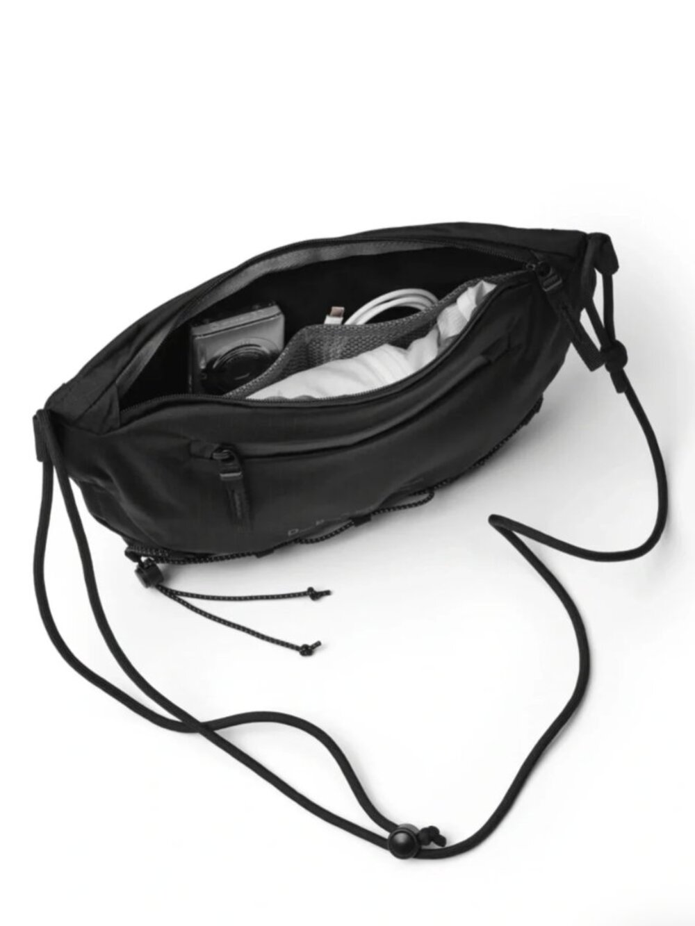 DB Journey Roamer Pro Sling Bag 6L Black Out NWT NEW WITH TAGS - Picture 12 of 12
